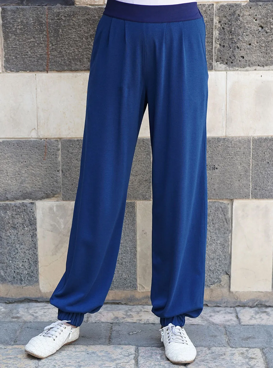 Active Pleated Pants