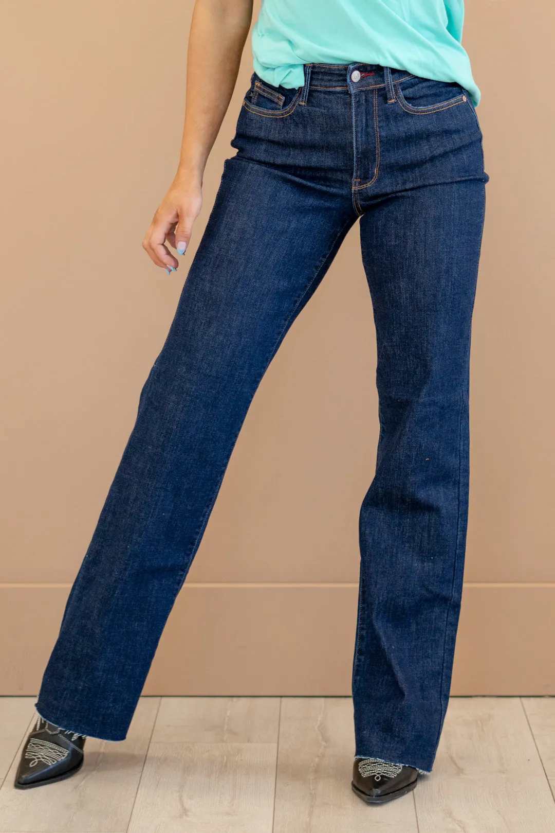 Curvy High Rise Vintage Back Darts Detail Straight