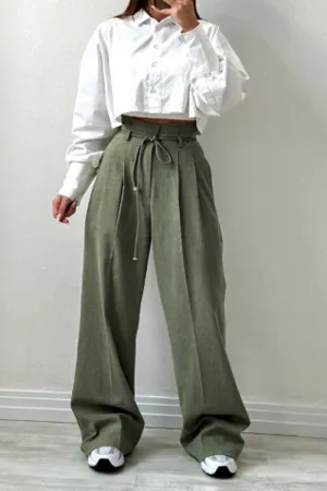 Ella – Pleated style – High-waisted trousers