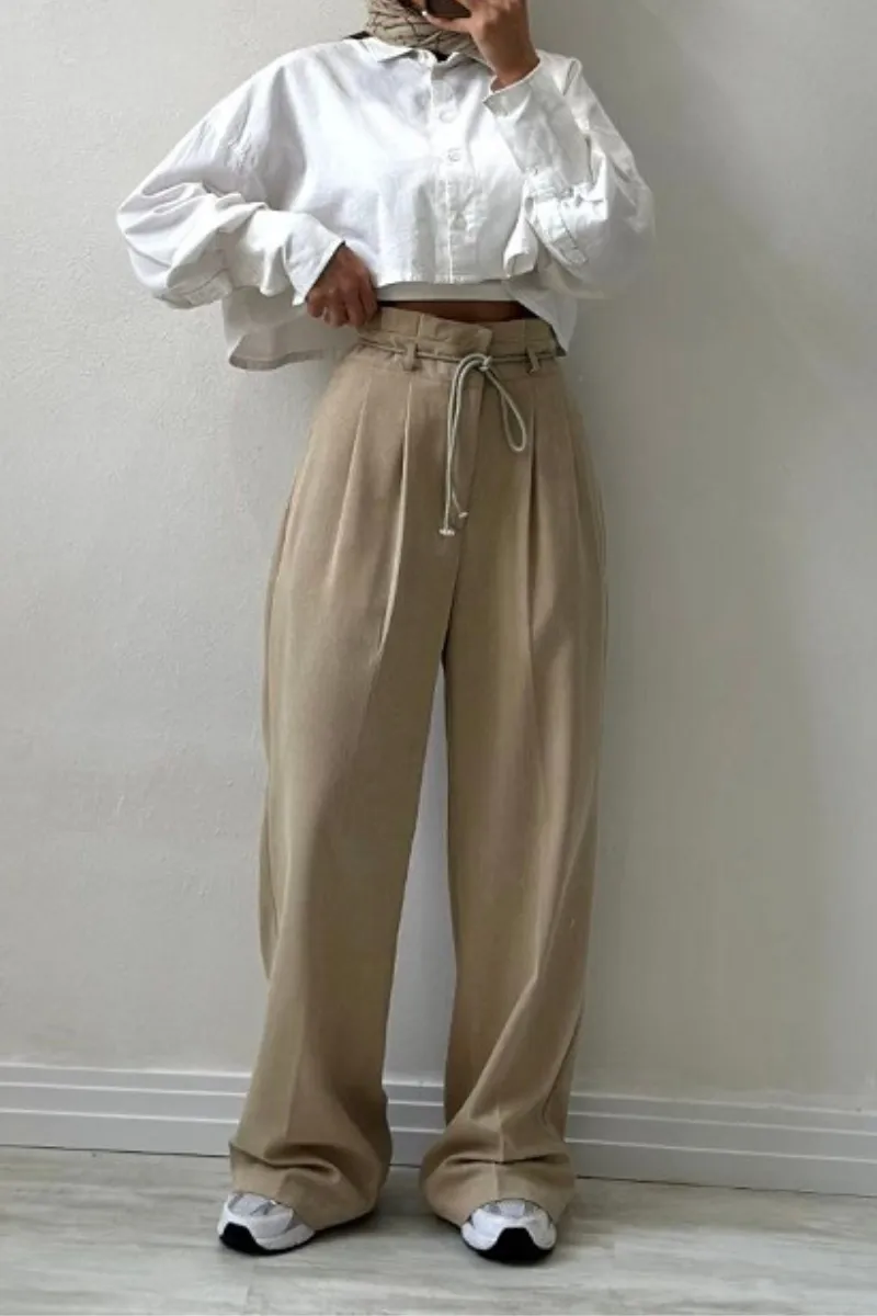 Ella – Pleated style – High-waisted trousers
