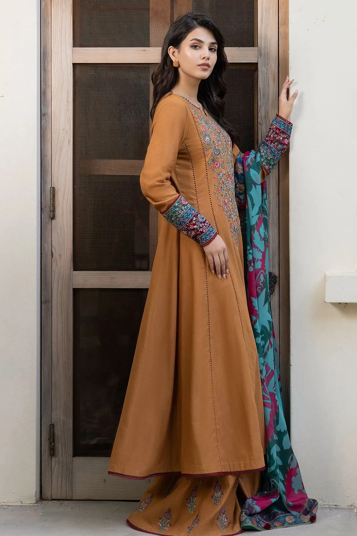 Embroidered Fine Slub RTW-1007