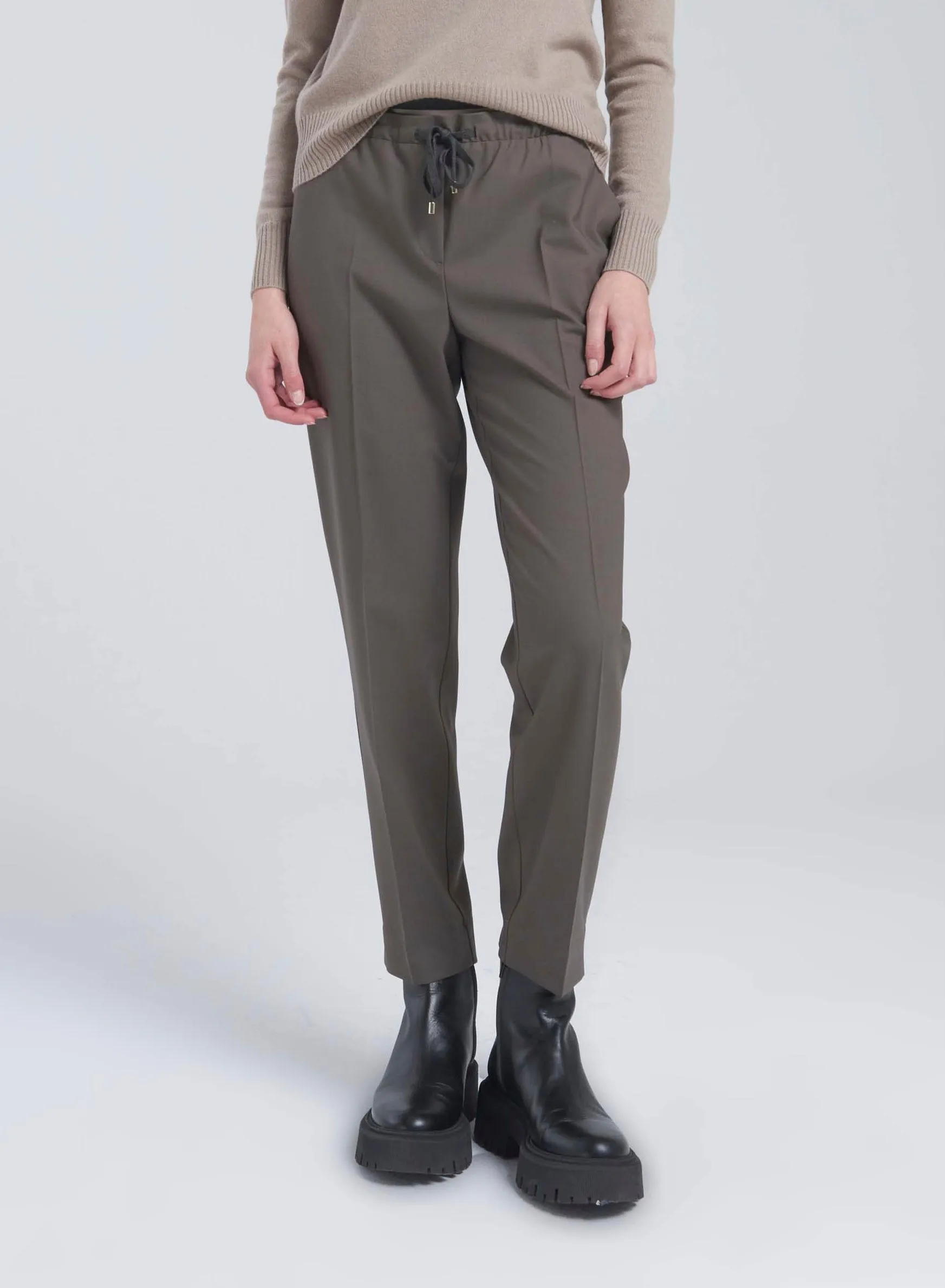 JOGGERS IN LANA