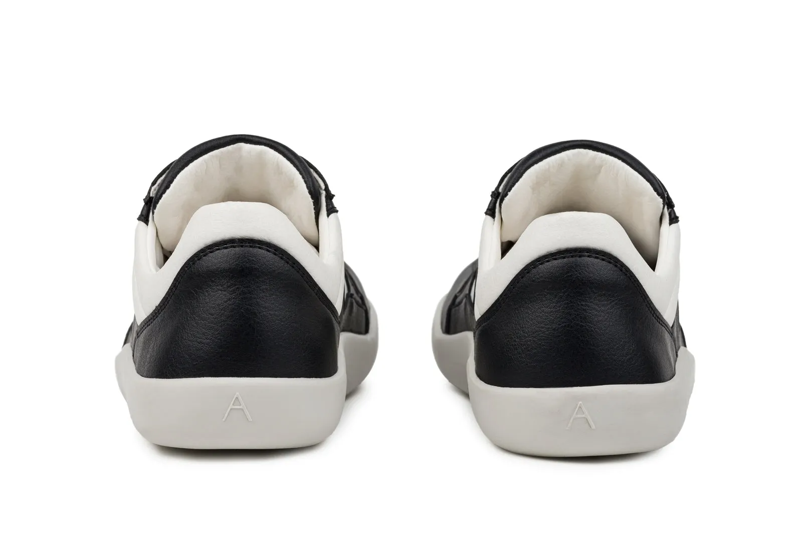 Men’s Comfort sneakers Yuva black and white